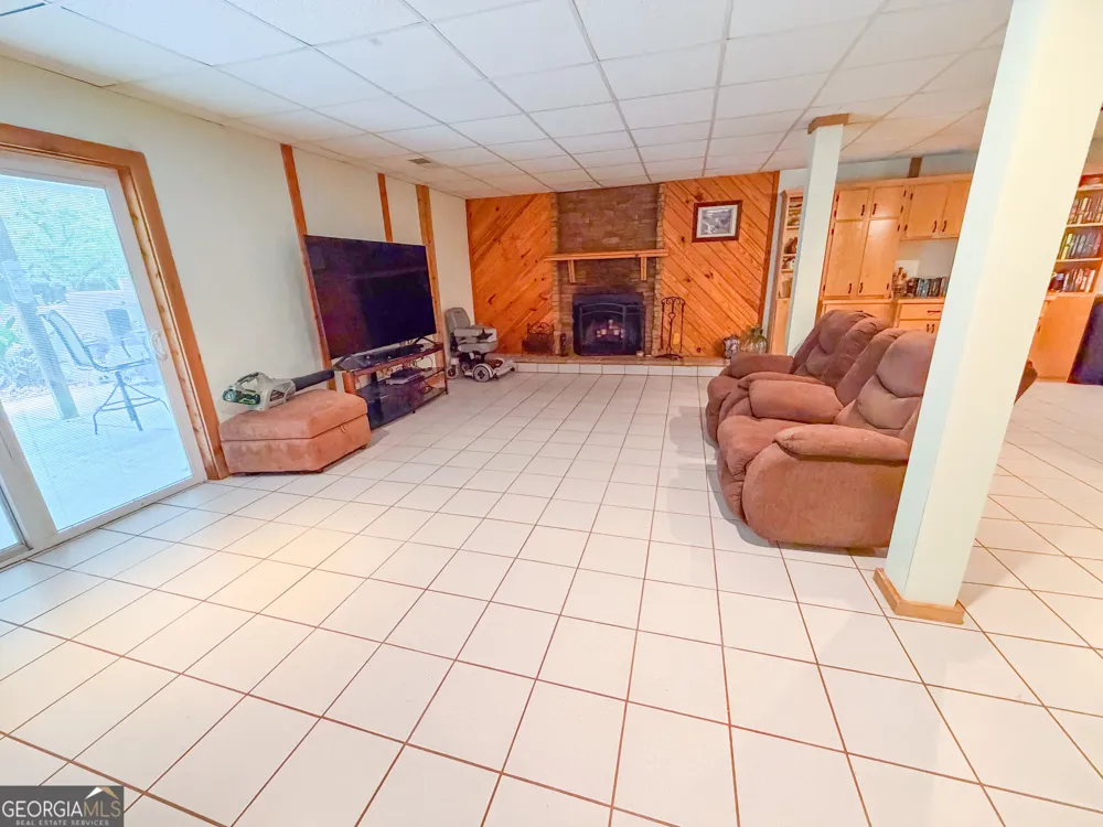 20 Hickory Forest LN NW Kingston, GA 30145
