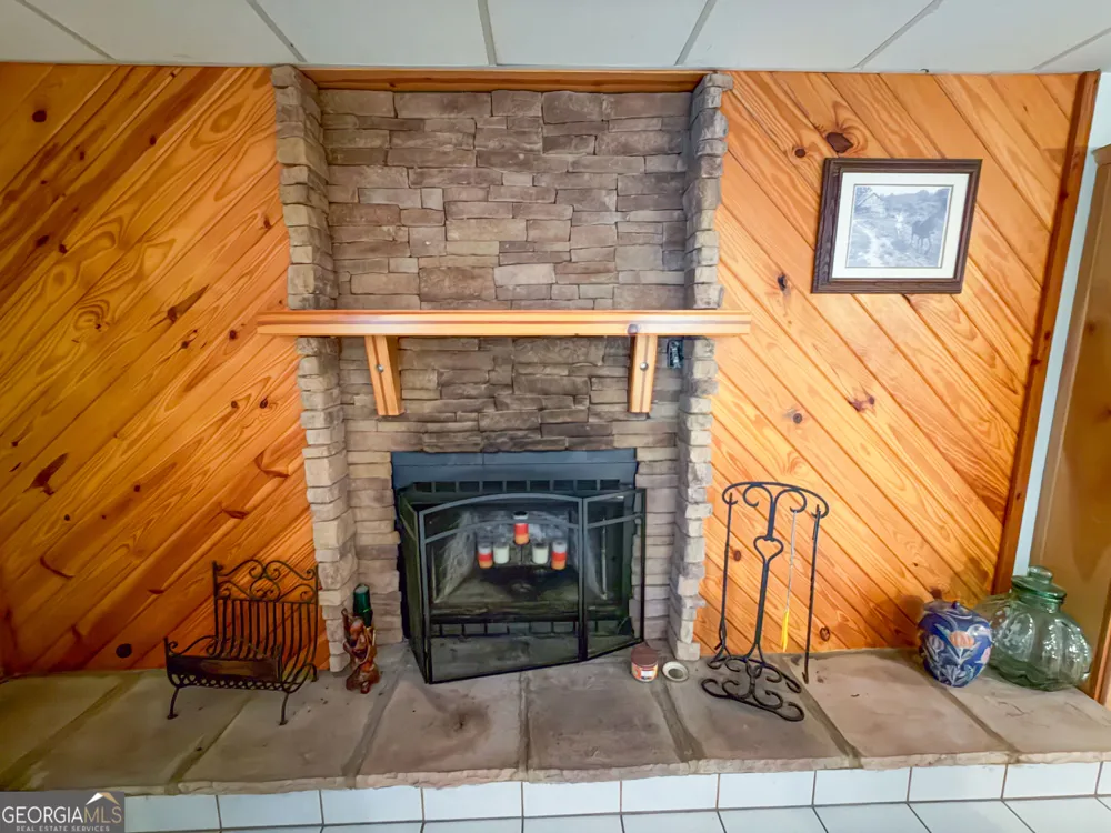 20 Hickory Forest LN NW Kingston, GA 30145