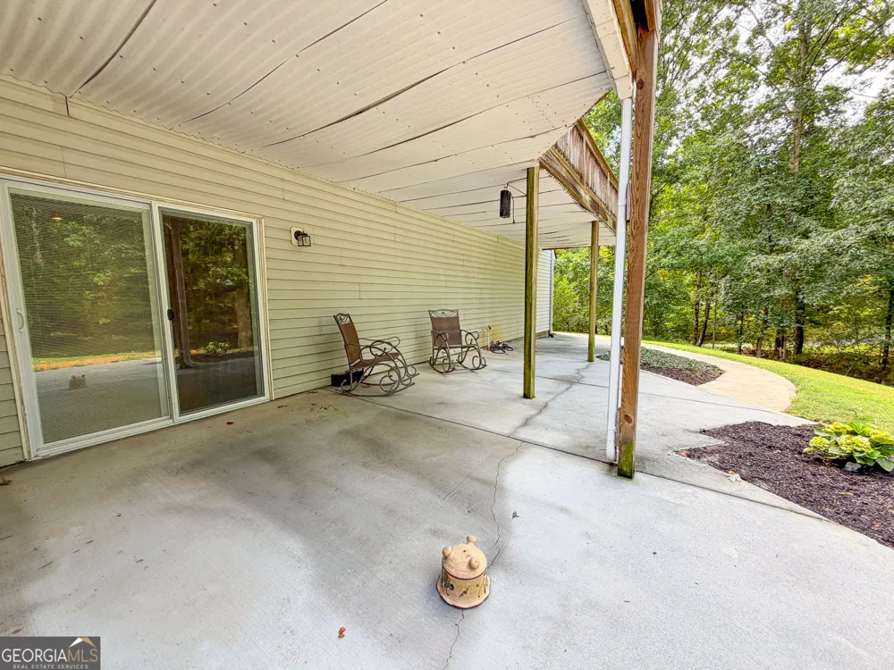 20 Hickory Forest LN NW Kingston, GA 30145