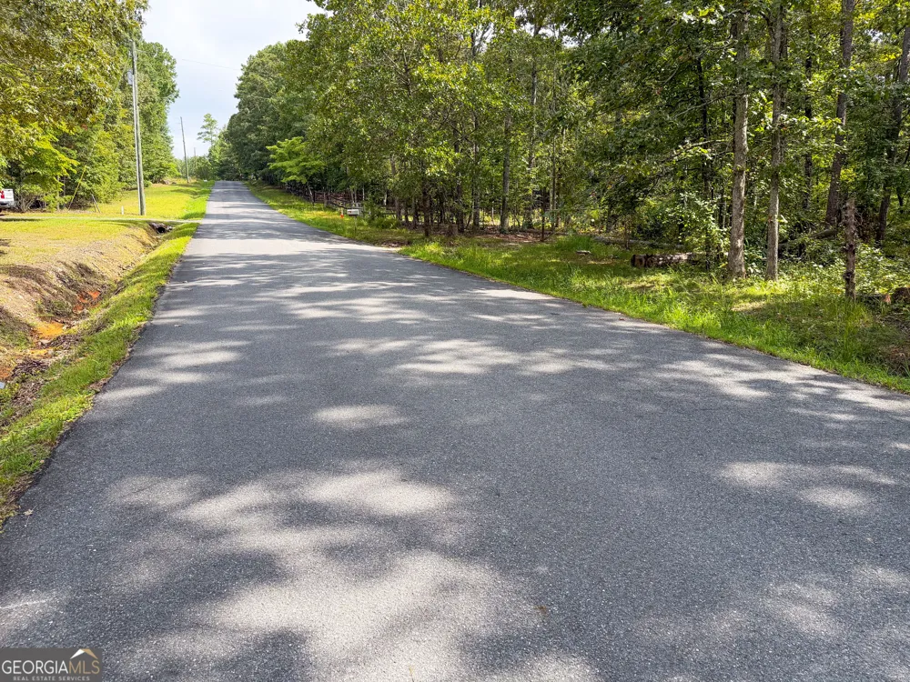 20 Hickory Forest LN NW Kingston, GA 30145