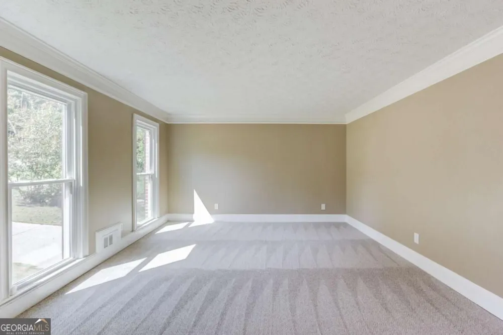 1162 Melton DR SW Lilburn, GA 30047