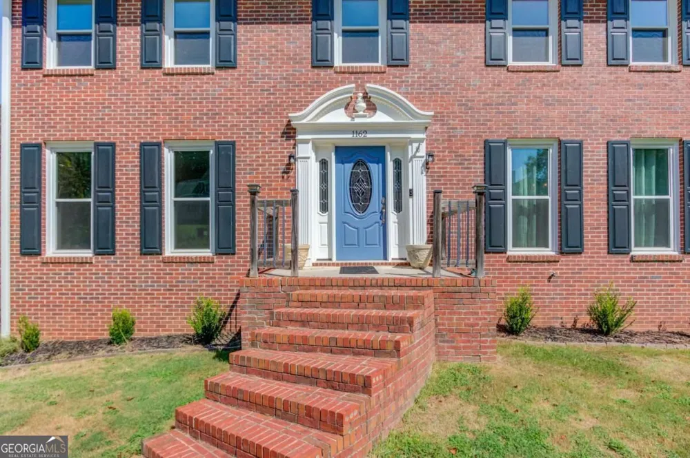 1162 Melton DR SW Lilburn, GA 30047