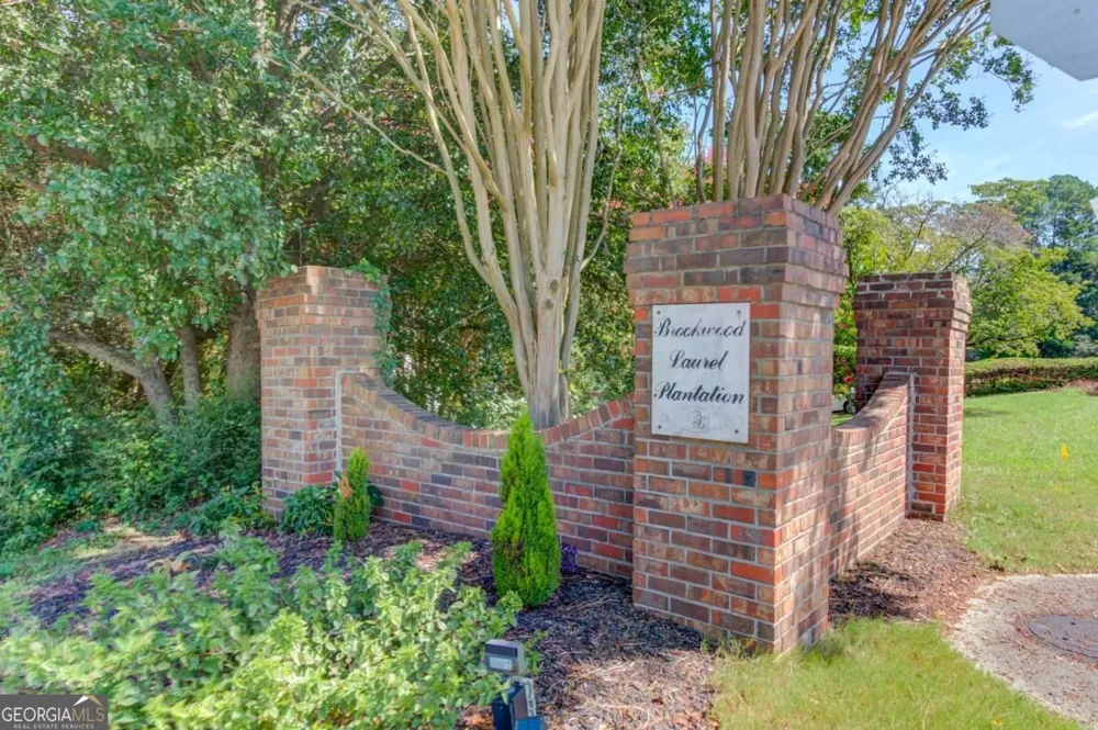 1162 Melton DR SW Lilburn, GA 30047