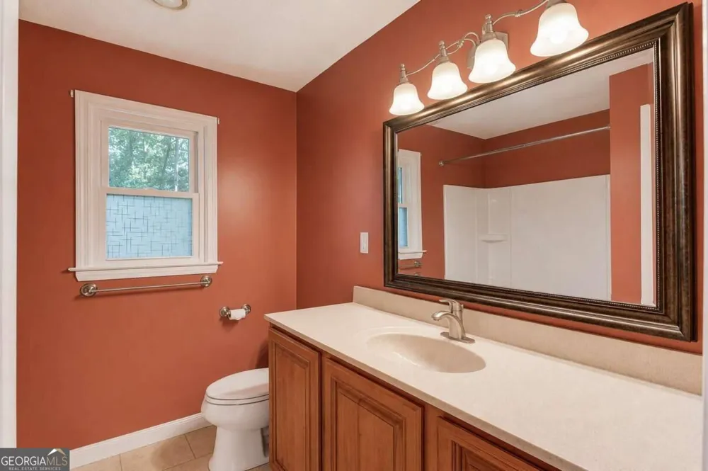 1162 Melton DR SW Lilburn, GA 30047