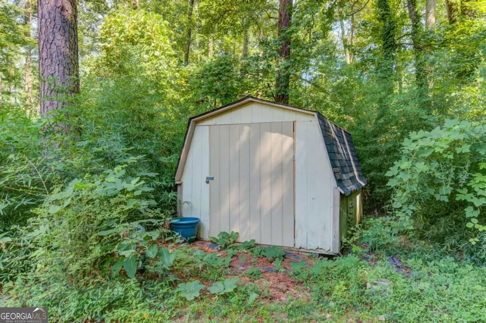 1162 Melton DR SW Lilburn, GA 30047