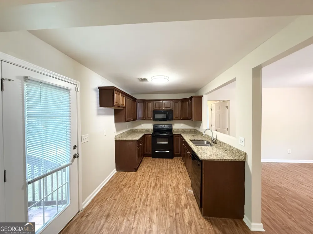 2856 Argyle DR NW Atlanta, GA 30318