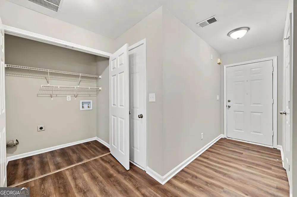 5747 Mccurdy CT Stone Mountain, GA 30087