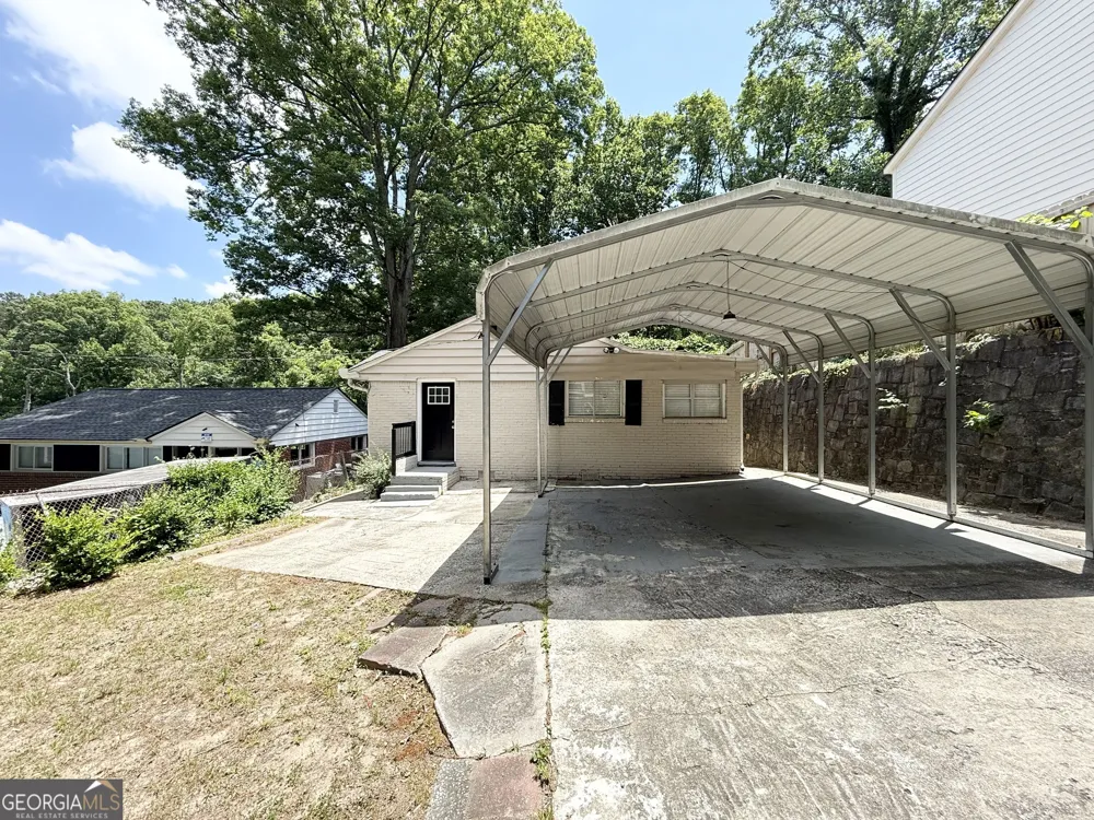 939 N Eugenia PL NW Atlanta, GA 30318