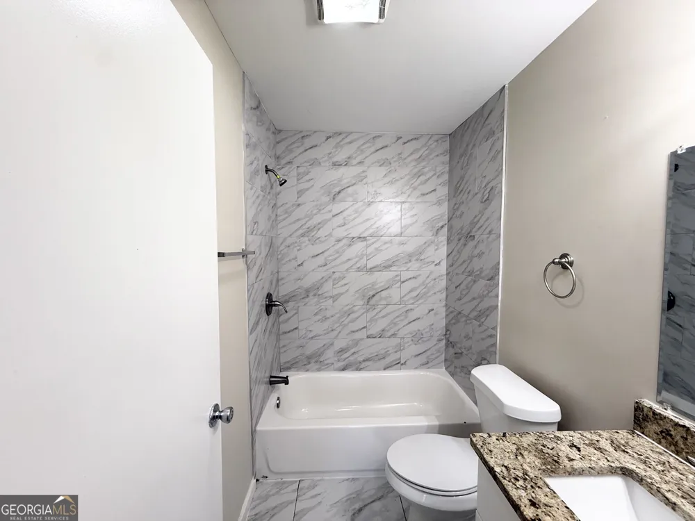 939 N Eugenia PL NW Atlanta, GA 30318