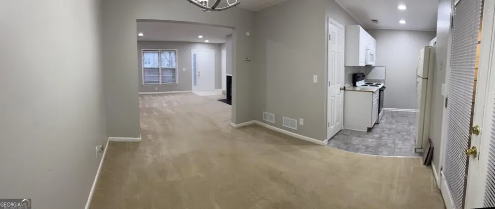 189 Holcomb Ferry RD Roswell, GA 30076