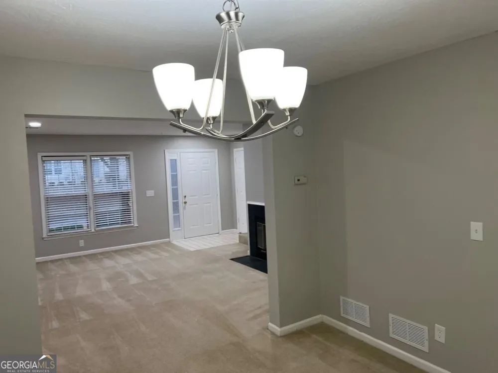 189 Holcomb Ferry RD Roswell, GA 30076