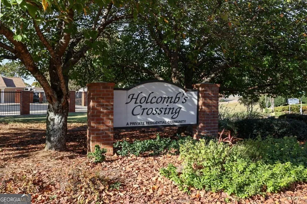 189 Holcomb Ferry RD Roswell, GA 30076