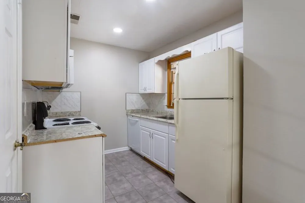 189 Holcomb Ferry RD Roswell, GA 30076