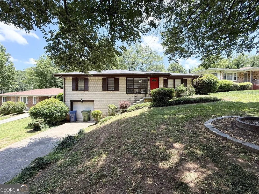 233 W Simon TER NW Atlanta, GA 30318