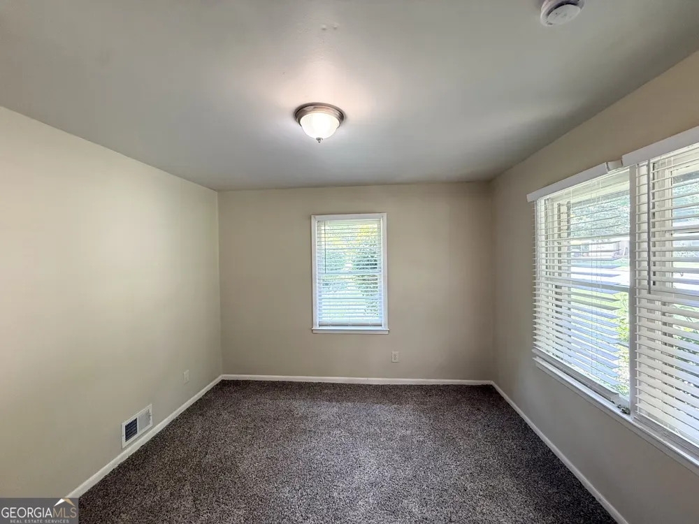 233 W Simon TER NW Atlanta, GA 30318