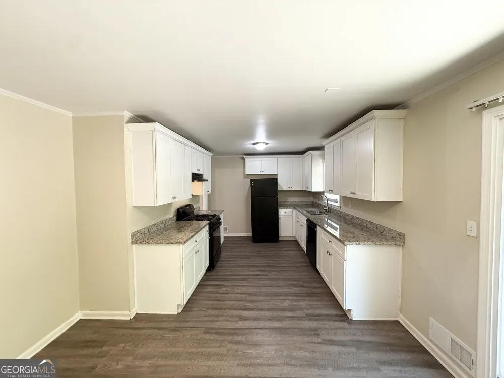 233 W Simon TER NW Atlanta, GA 30318