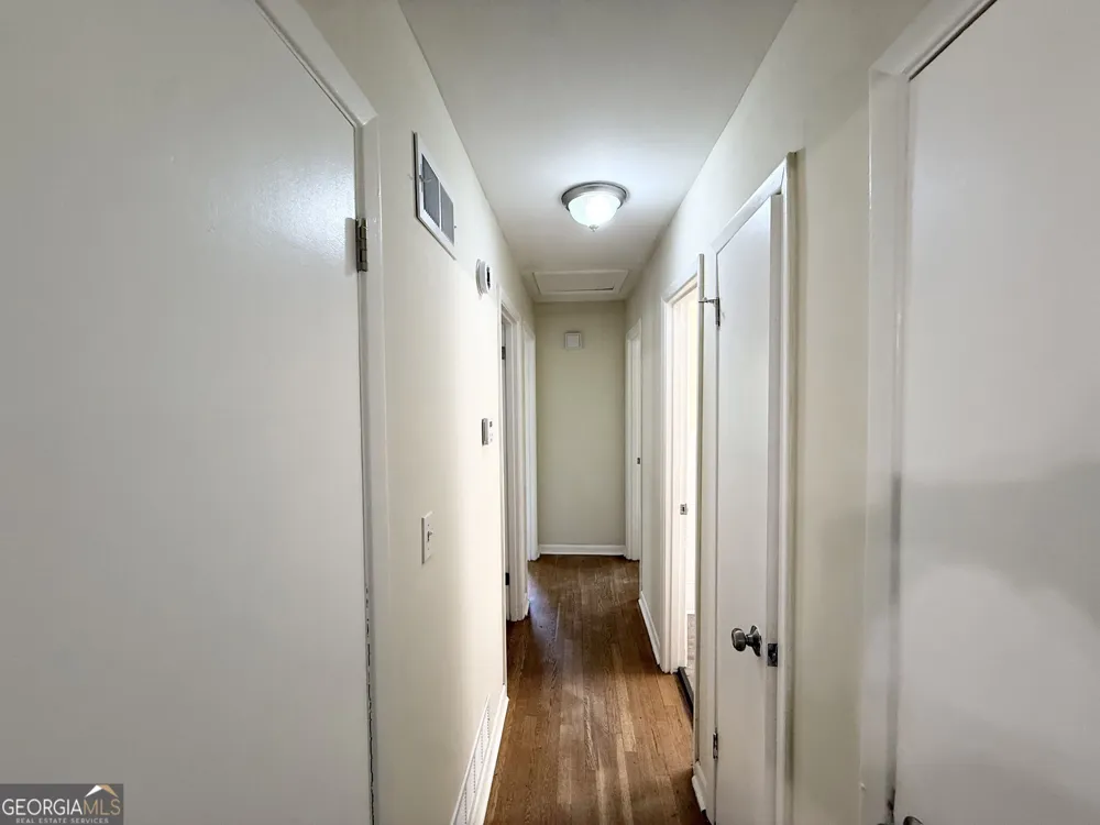 233 W Simon TER NW Atlanta, GA 30318