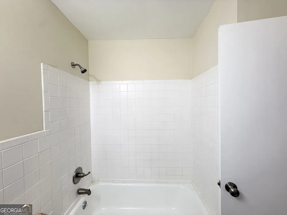 233 W Simon TER NW Atlanta, GA 30318