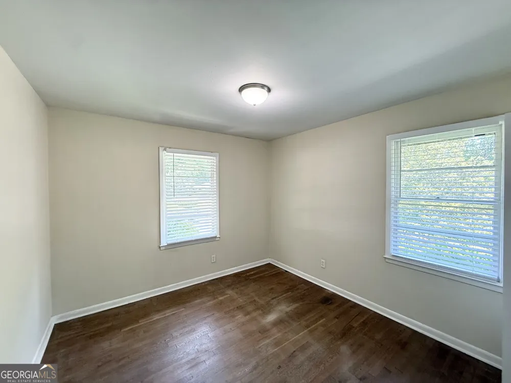 233 W Simon TER NW Atlanta, GA 30318