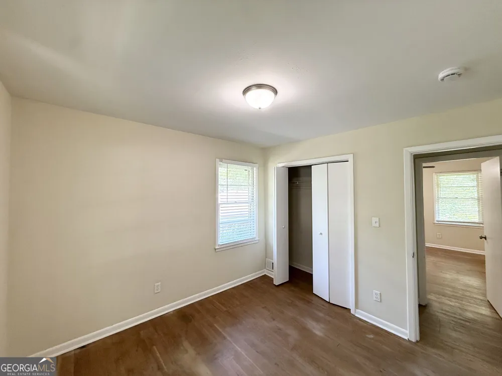 233 W Simon TER NW Atlanta, GA 30318
