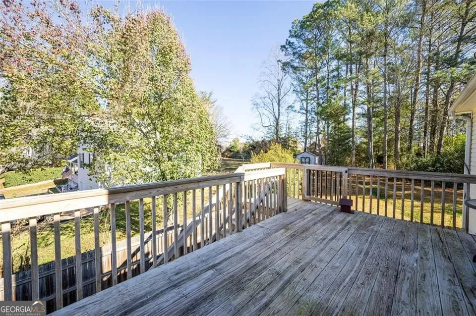 5810 Woodberry WALK Cumming, GA 30028