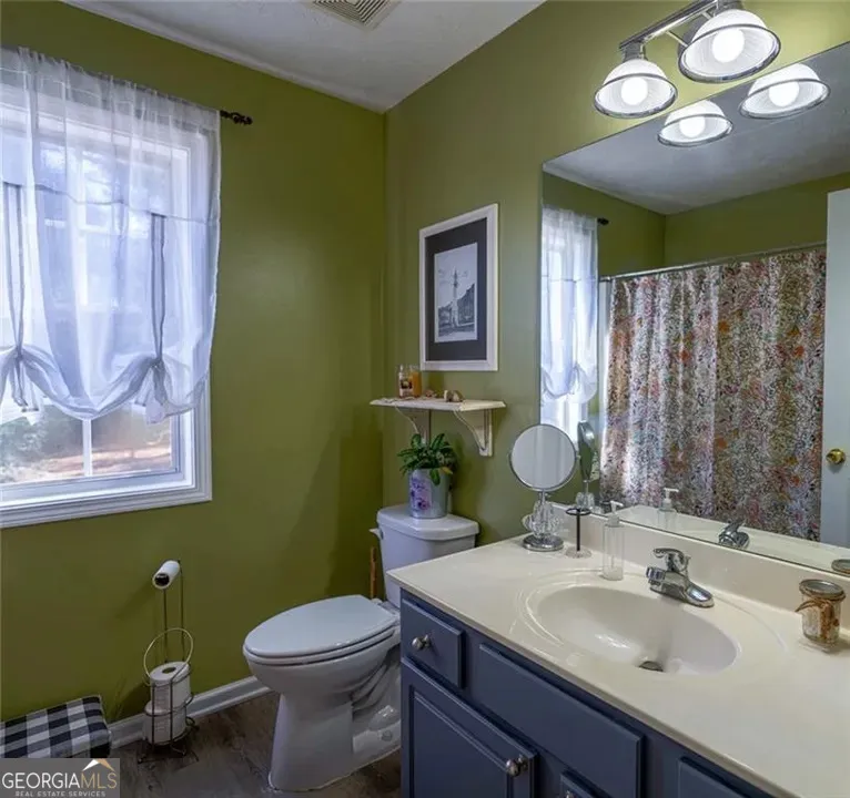 5810 Woodberry WALK Cumming, GA 30028