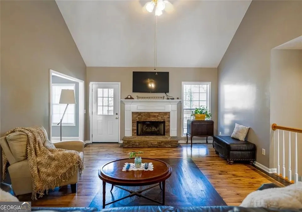 5810 Woodberry WALK Cumming, GA 30028