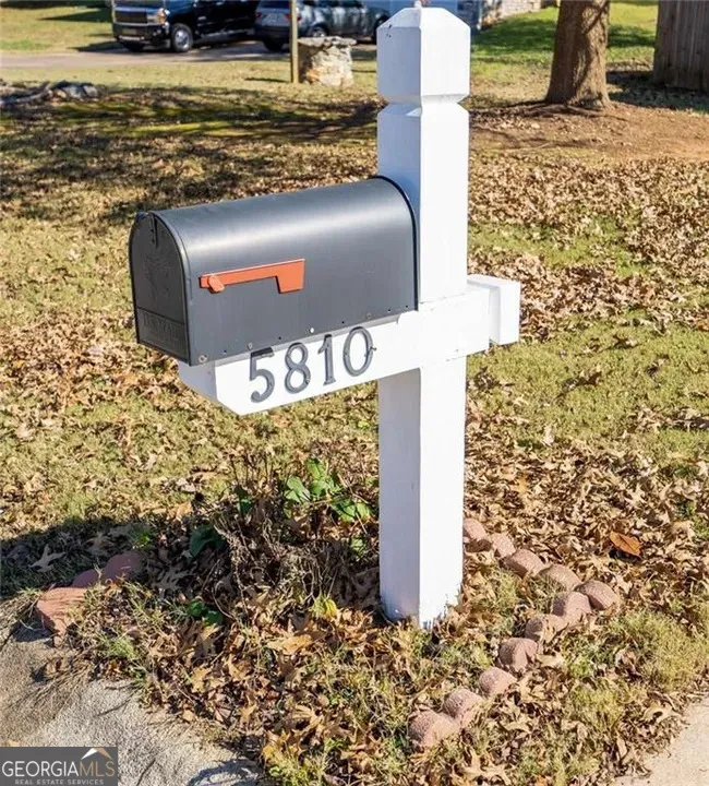 5810 Woodberry WALK Cumming, GA 30028