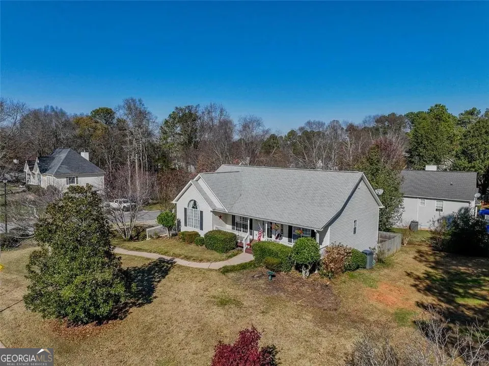 5810 Woodberry WALK Cumming, GA 30028
