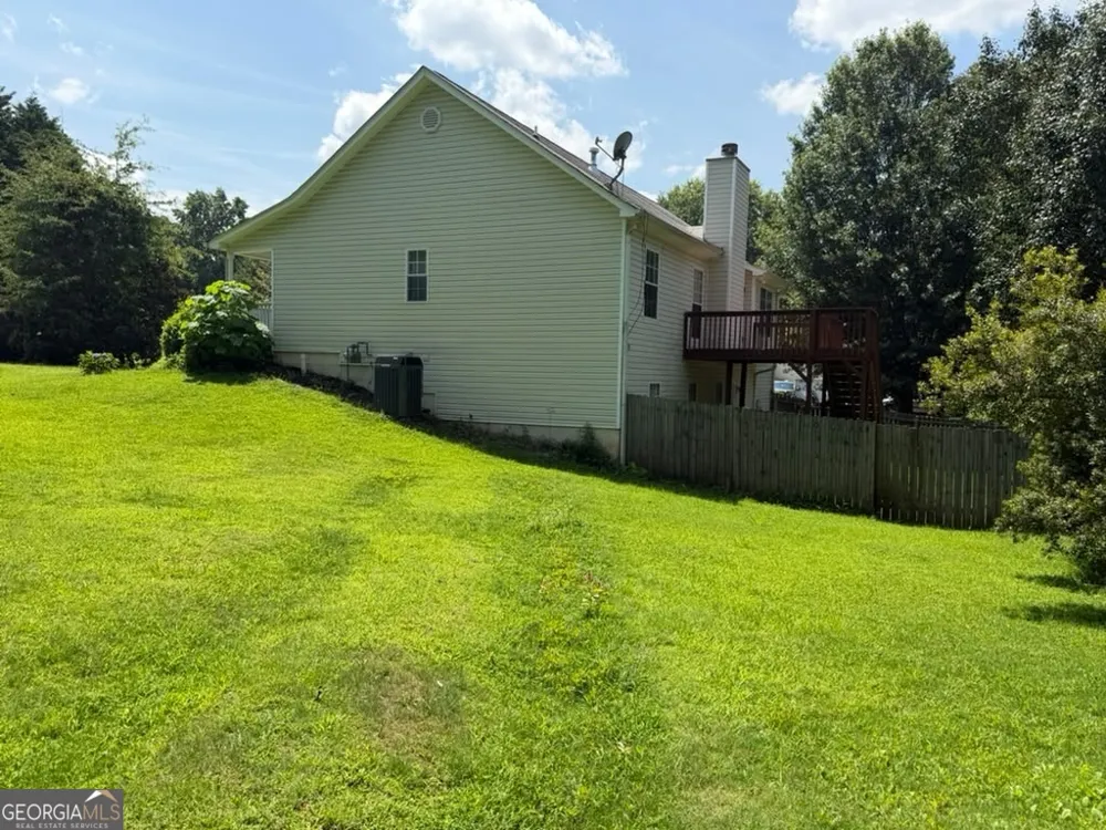 5810 Woodberry WALK Cumming, GA 30028