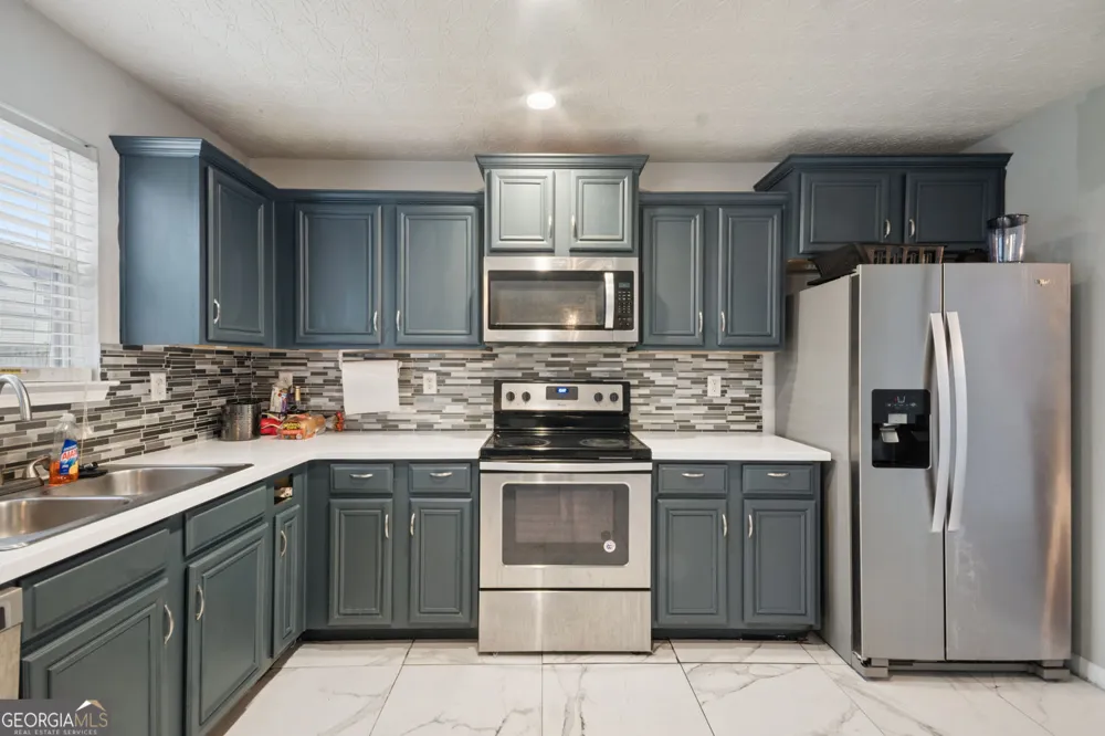 439 Lake Ridge LN Fairburn, GA 30213