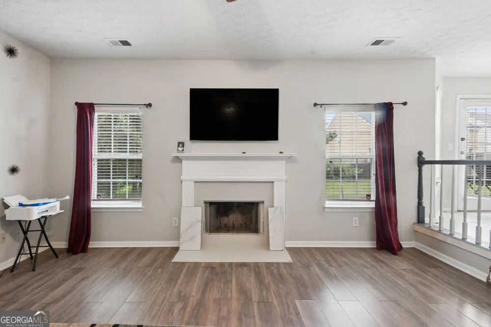439 Lake Ridge LN Fairburn, GA 30213