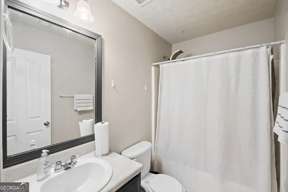 439 Lake Ridge LN Fairburn, GA 30213