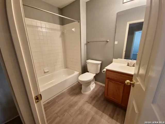 5661 Hartson Kyle, TX 78640