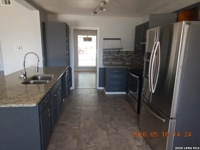 5923 Northgap St Windcrest, TX 78239