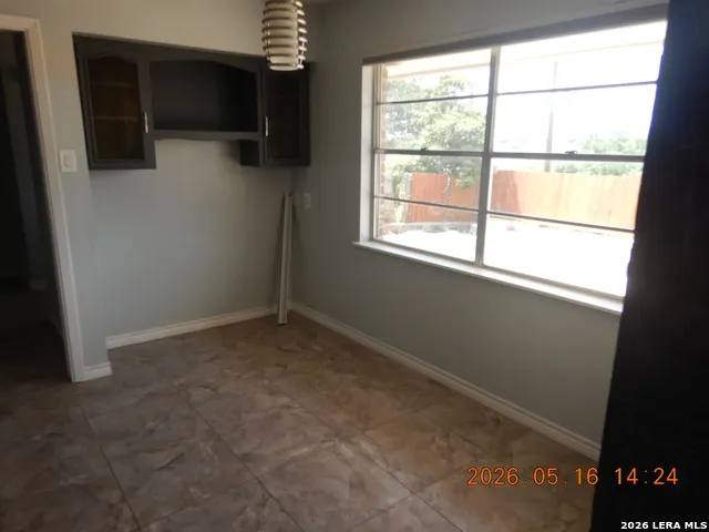 5923 Northgap St Windcrest, TX 78239