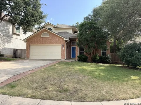 215 WHISPER WOOD LN