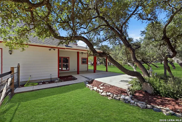 514 BURNING TREE LN Bandera, TX 78003