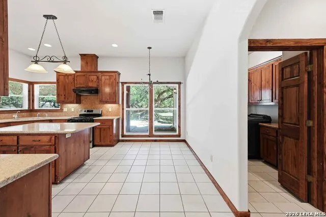 514 BURNING TREE LN Bandera, TX 78003