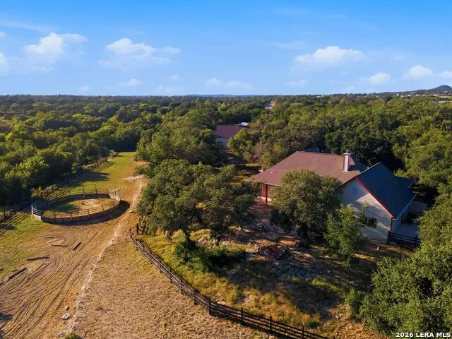 514 BURNING TREE LN Bandera, TX 78003