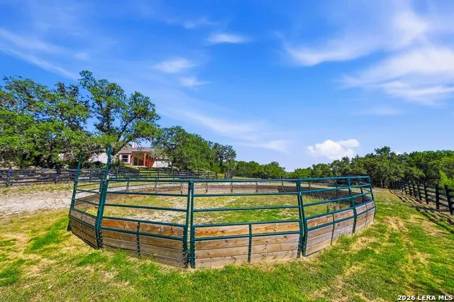 514 BURNING TREE LN Bandera, TX 78003