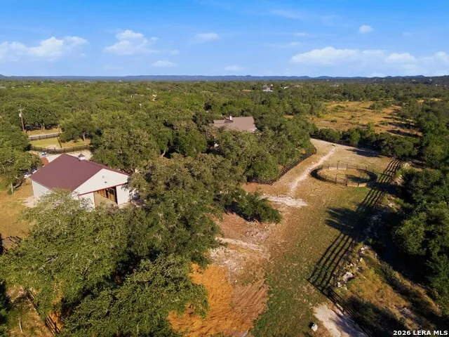 514 BURNING TREE LN Bandera, TX 78003
