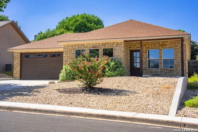 706 OAK VALLEY DR Kerrville, TX 78028