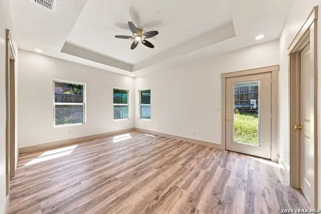 706 OAK VALLEY DR Kerrville, TX 78028