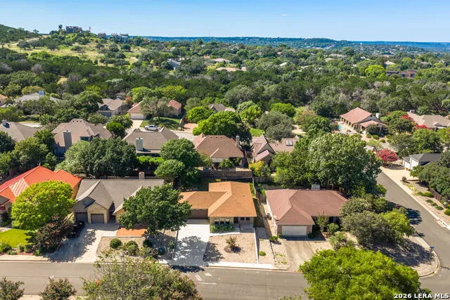 706 OAK VALLEY DR Kerrville, TX 78028