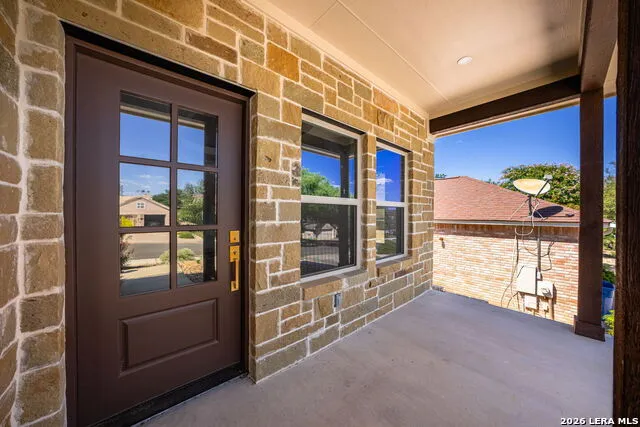 706 OAK VALLEY DR Kerrville, TX 78028