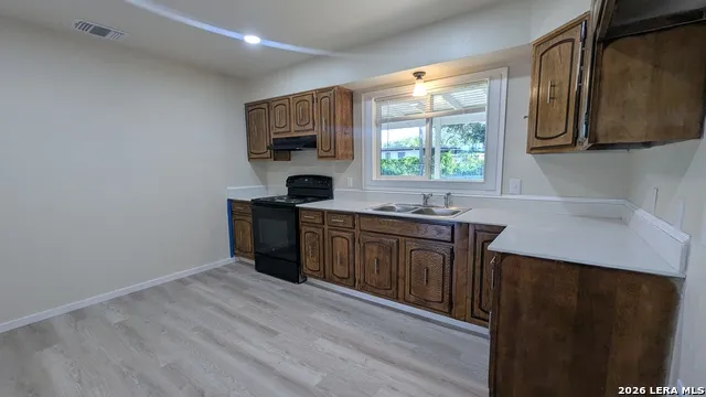 518 Craigmont San Antonio, TX 78213
