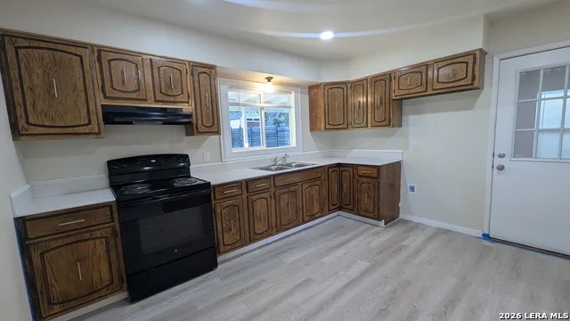 518 Craigmont San Antonio, TX 78213