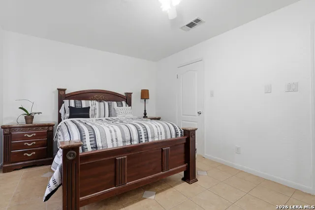 13040 Tomlynn Atascosa, TX 78002