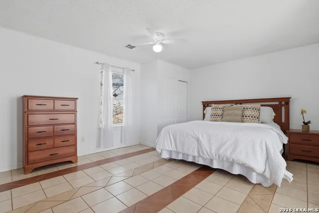 13040 Tomlynn Atascosa, TX 78002